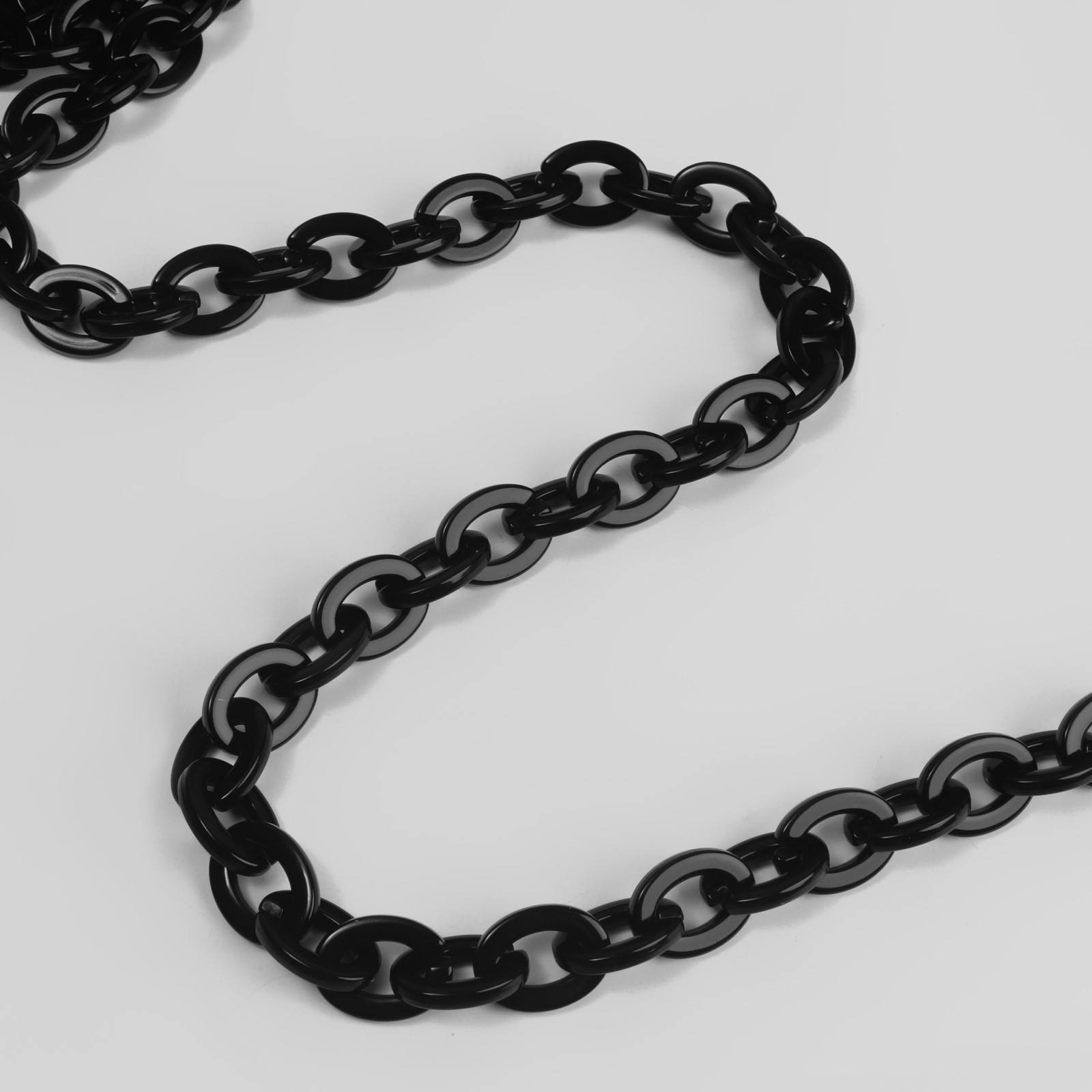 Цепочка для сумки пластиковая, 24 × 18 мм, 120 см