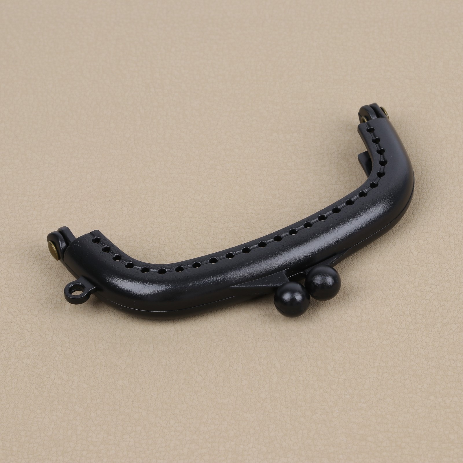 Фермуар пришивной