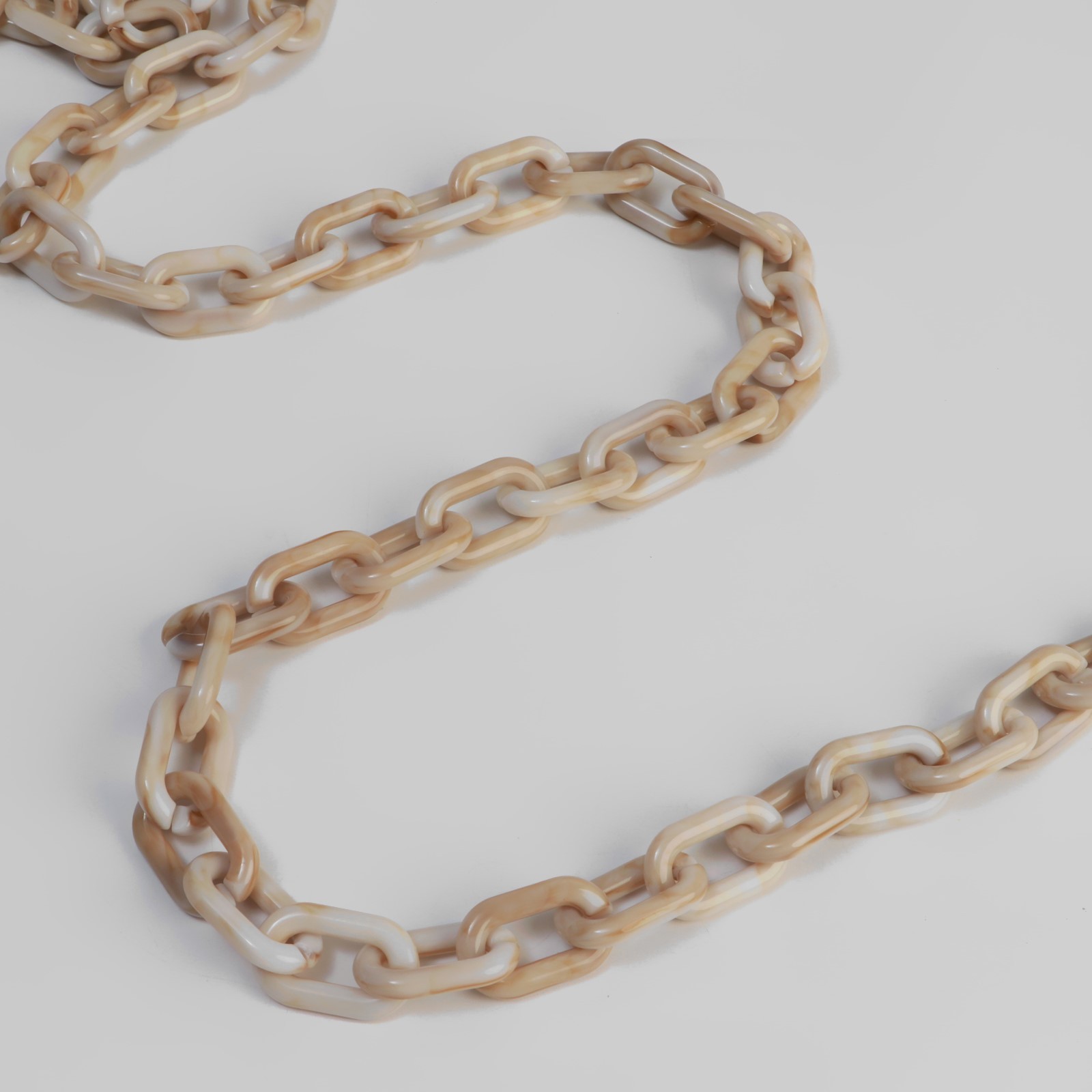 Цепочка для сумки пластиковая, 31 × 19 мм, 120 см