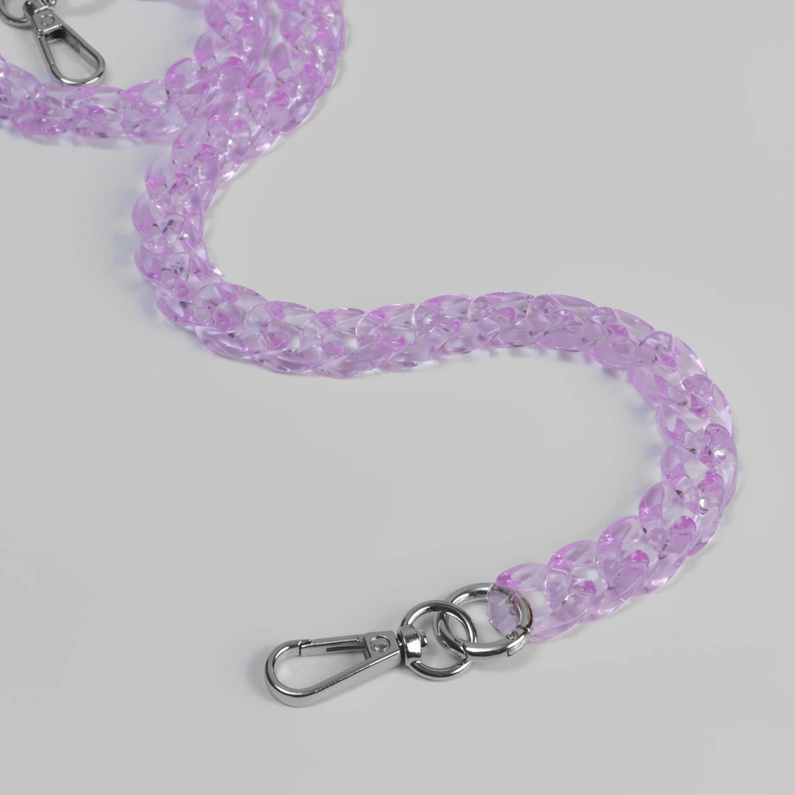 Цепочка для сумки пластиковая, с карабинами, 23 × 17 мм, 68 см