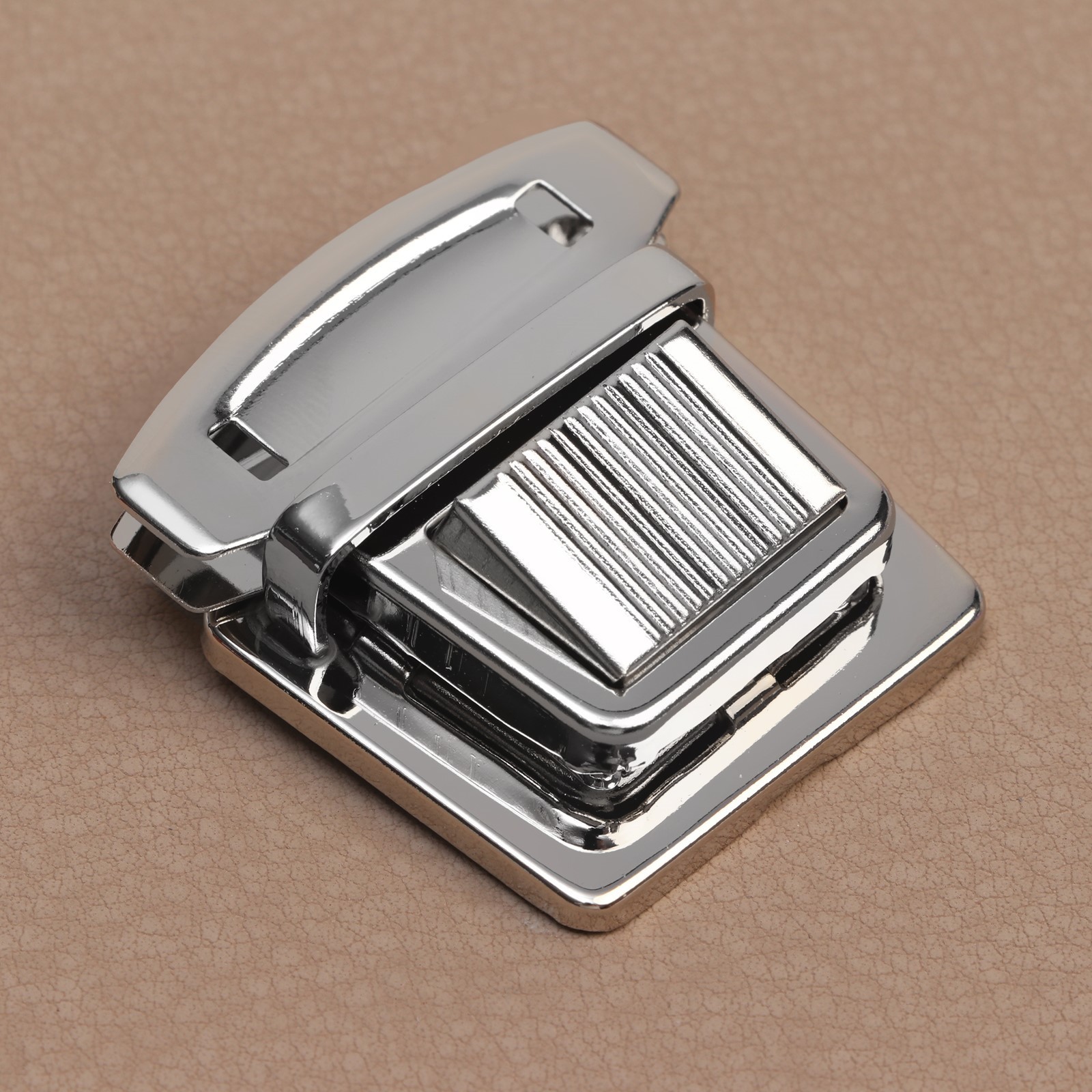 Застёжка для сумки, 3,5 × 3,8 см