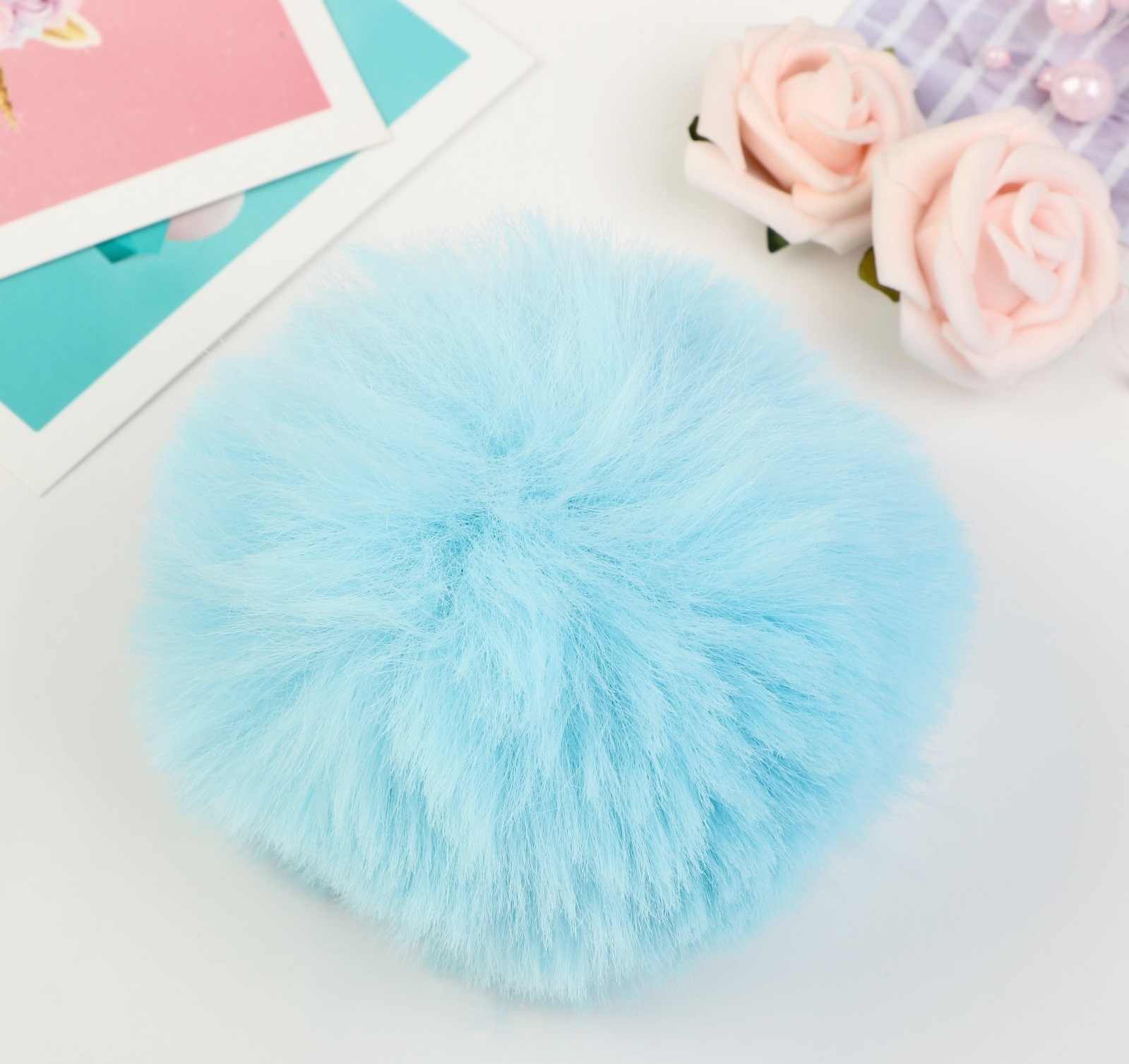 Помпон с искусственным мехом