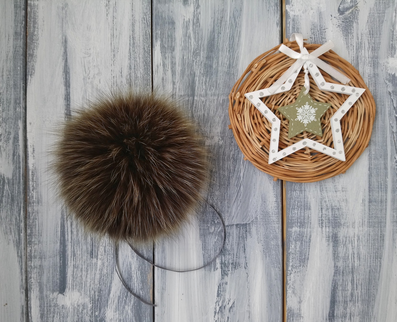 Натуральный помпон из меха песца