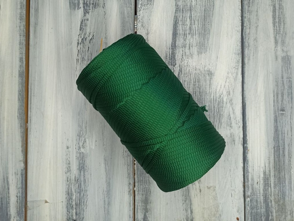 т. зел Полиэфирный шнур 5-200 без сердечника